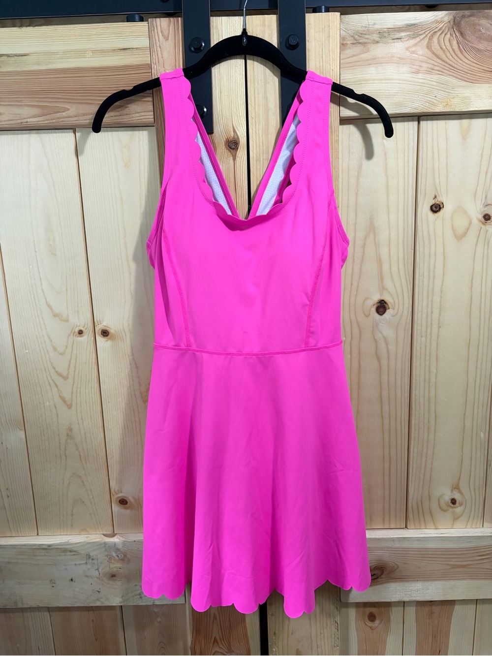 ATTRACO Tennis/Golf Scalloped Racerback Dress in Hot Pink Size Medium Summer